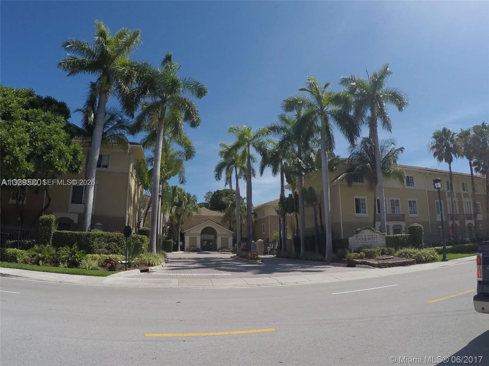 Foto de propiedad en 2921 NE 185th Street 1202, Aventura, FL 33180 Aventura con MLS# 