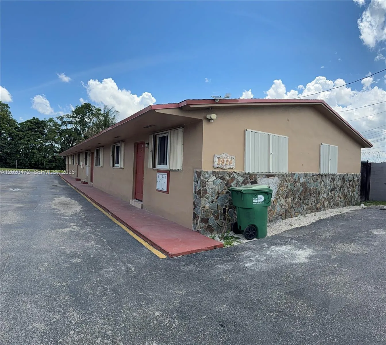 Foto de propiedad en 2924 NW 132nd Terrace 3, Opa-Locka, FL 33054 Opa-Locka con MLS# 