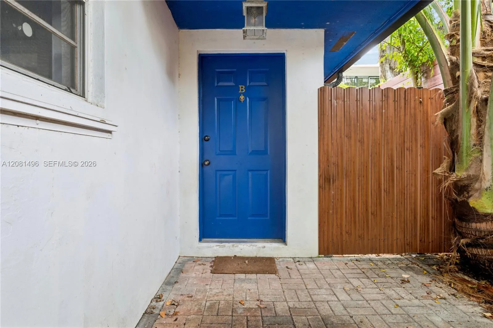 Foto de propiedad en 2928 Louise Street B, Miami, FL 33133 Miami con MLS# 
