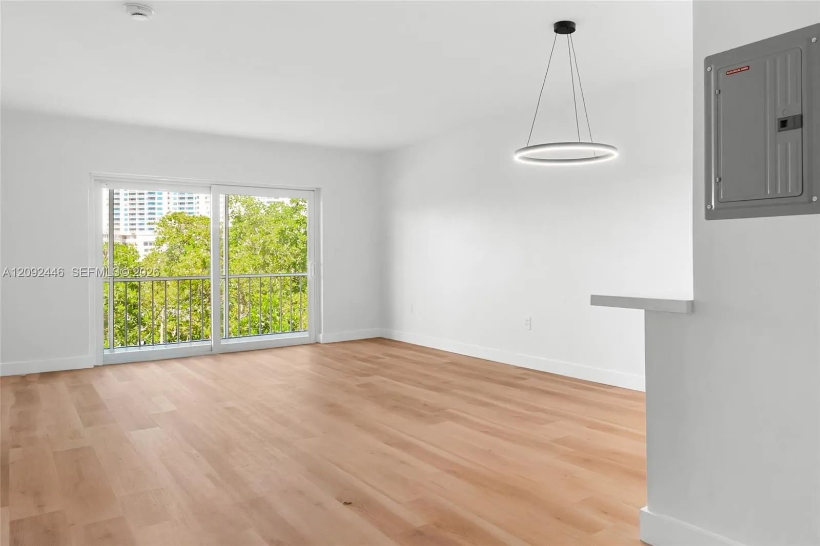 En Venta 2929 Point East Drive A303, Aventura, FL 33160, Aventura, FL 33160