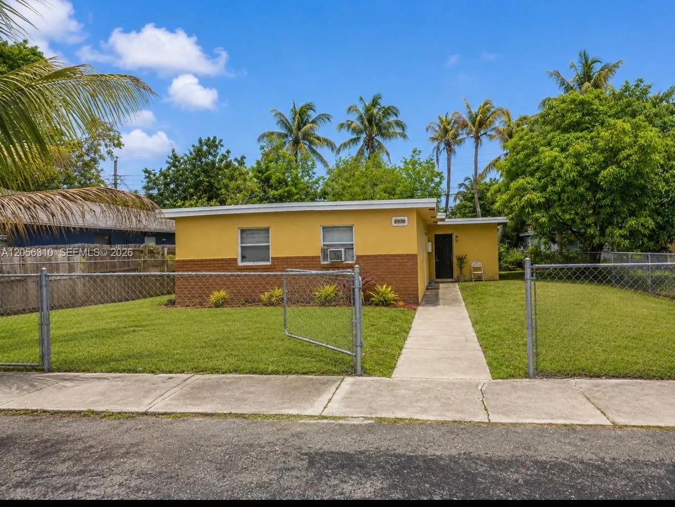 Foto de propiedad en 2930 NW 8th Street, Fort Lauderdale, FL 33311 Fort Lauderdale con MLS# 