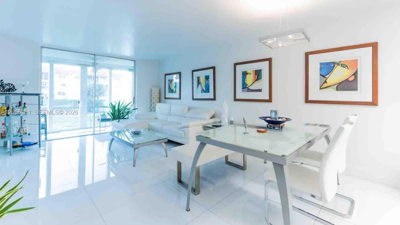 Foto de propiedad en 2931 E Sunrise Lakes Drive 109, Sunrise, FL 33322 Sunrise con MLS# 