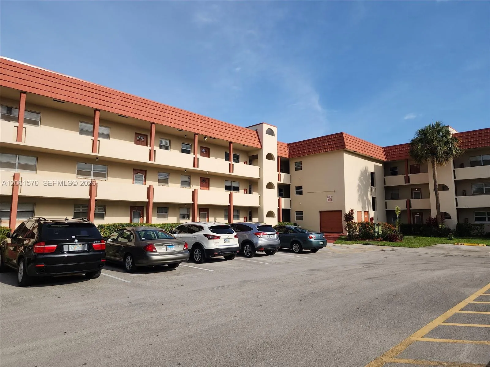 Foto de propiedad en 2931 E Sunrise Lakes Drive 205, Sunrise, FL 33322 Sunrise con MLS# 