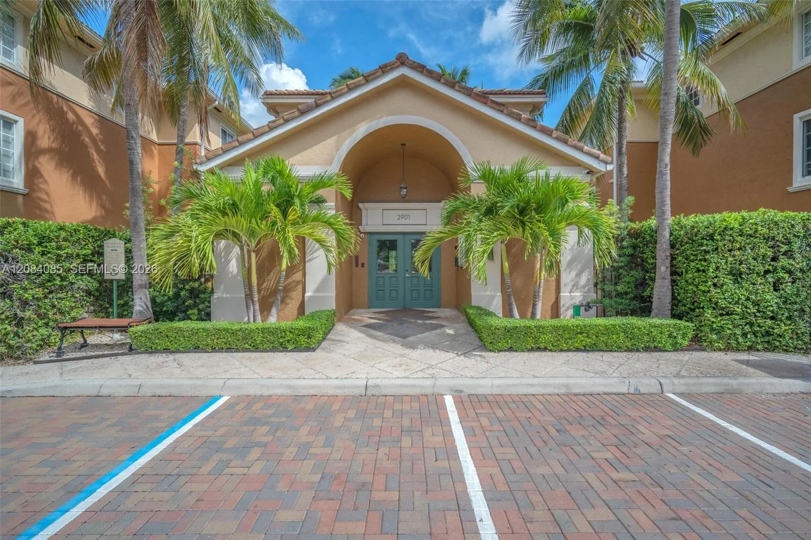 En Venta 2931 NE 185th Street 1101, Aventura, FL 33180, Aventura, FL 33180