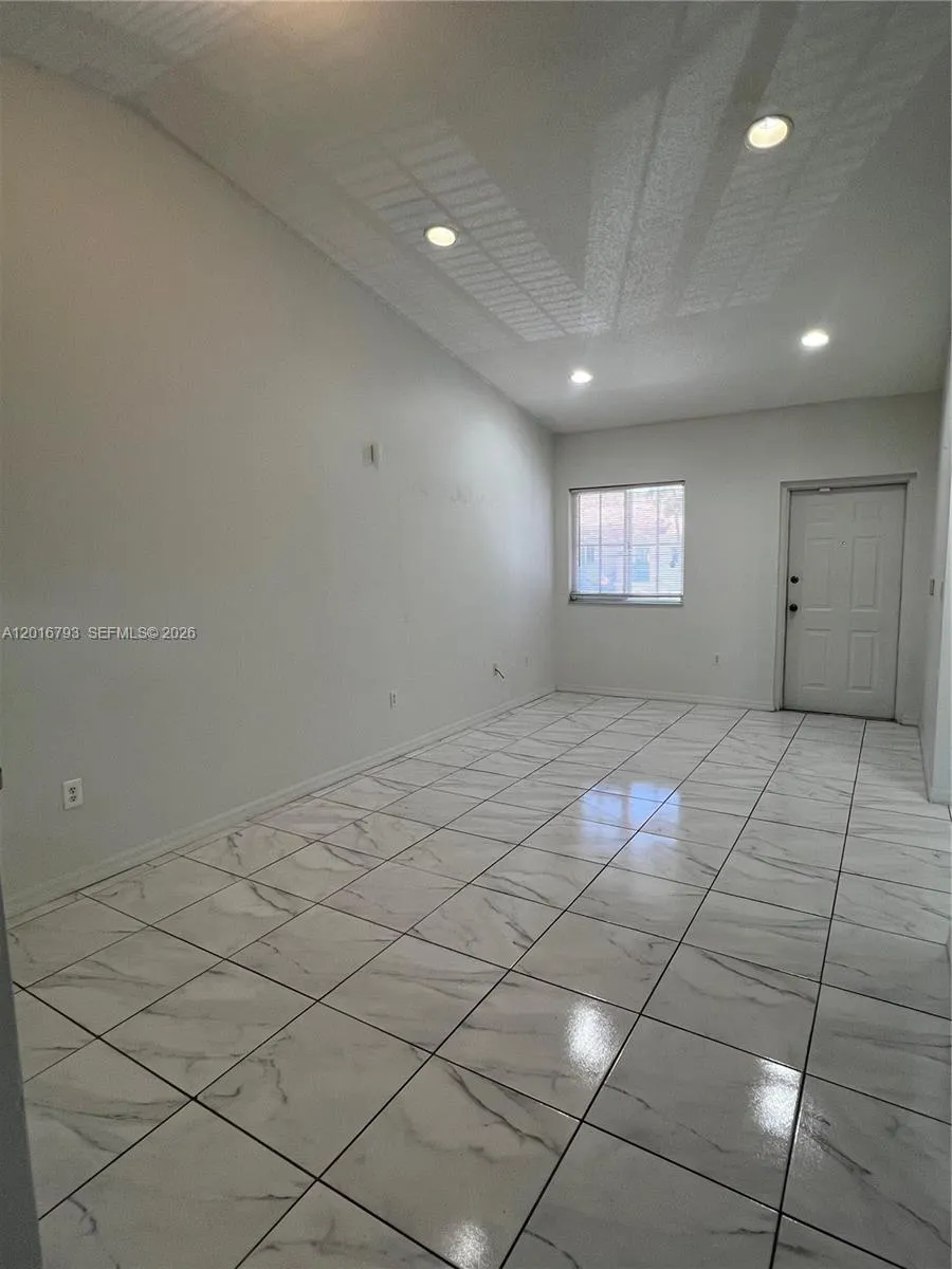 Foto de propiedad en 2931 SE 12 Road 204-55, Homestead, FL 33035 Homestead con MLS# 