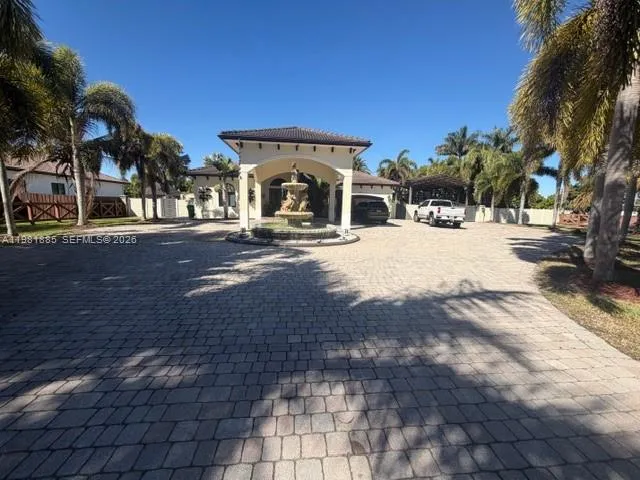 Foto de propiedad en 29400 SW 168th Court, Homestead, FL 33030 Homestead con MLS# 