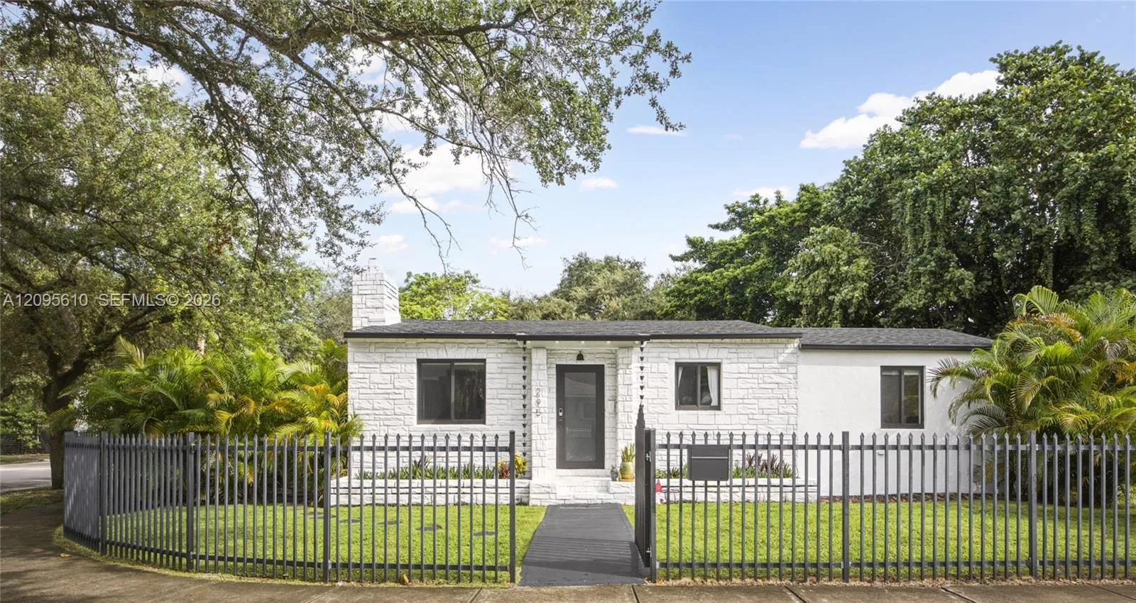 En Venta 295 NW 42nd Street, Miami, FL 33127, Miami, FL 33127
