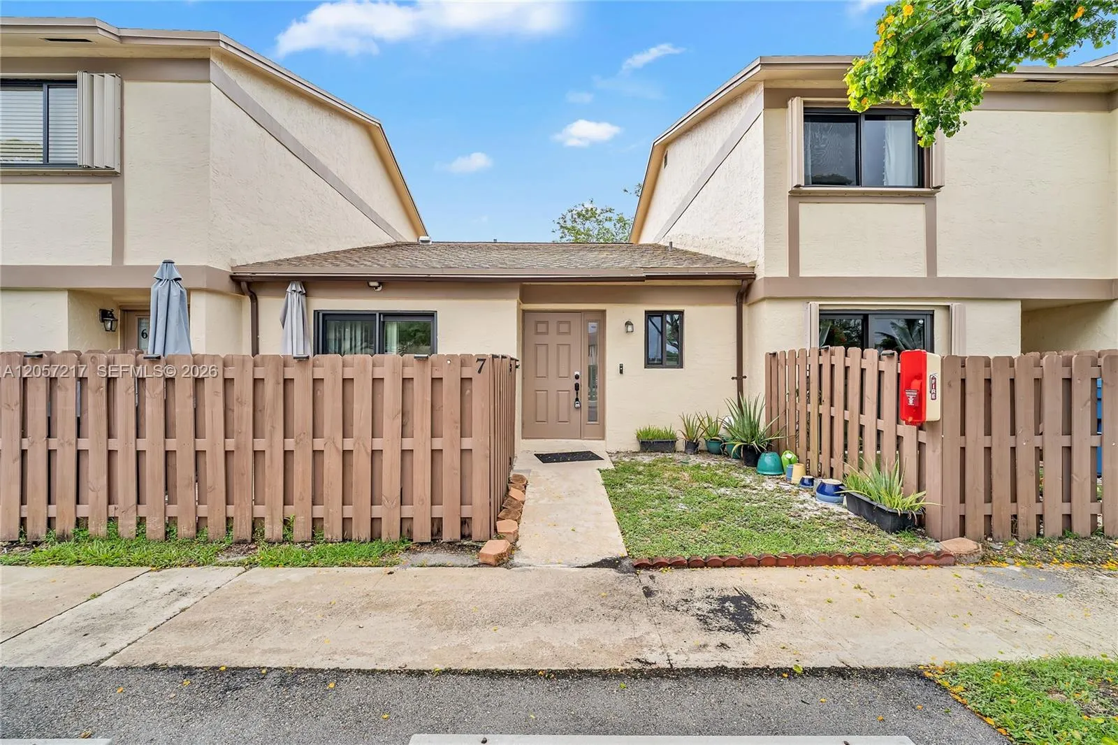 Foto de propiedad en 2950 NW 106th Avenue 7, Sunrise, FL 33322 Sunrise con MLS# 