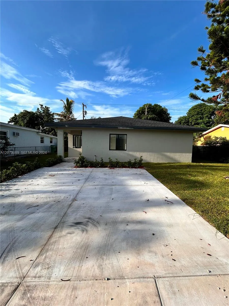 Foto de propiedad en 2950 NW 93 Street, Miami, FL 33147 Miami con MLS# 
