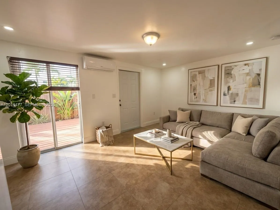 Foto de propiedad en 2957 SW 36th Court 4, Miami, FL 33133 Miami con MLS# 