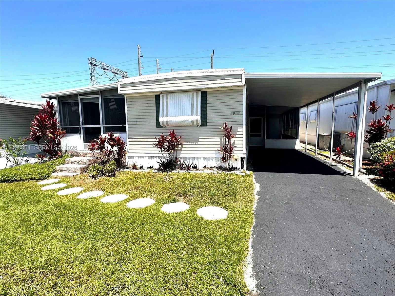 Foto de propiedad en 2957 SW 54th Street 0, Dania Beach, FL 33312 Dania Beach con MLS# 