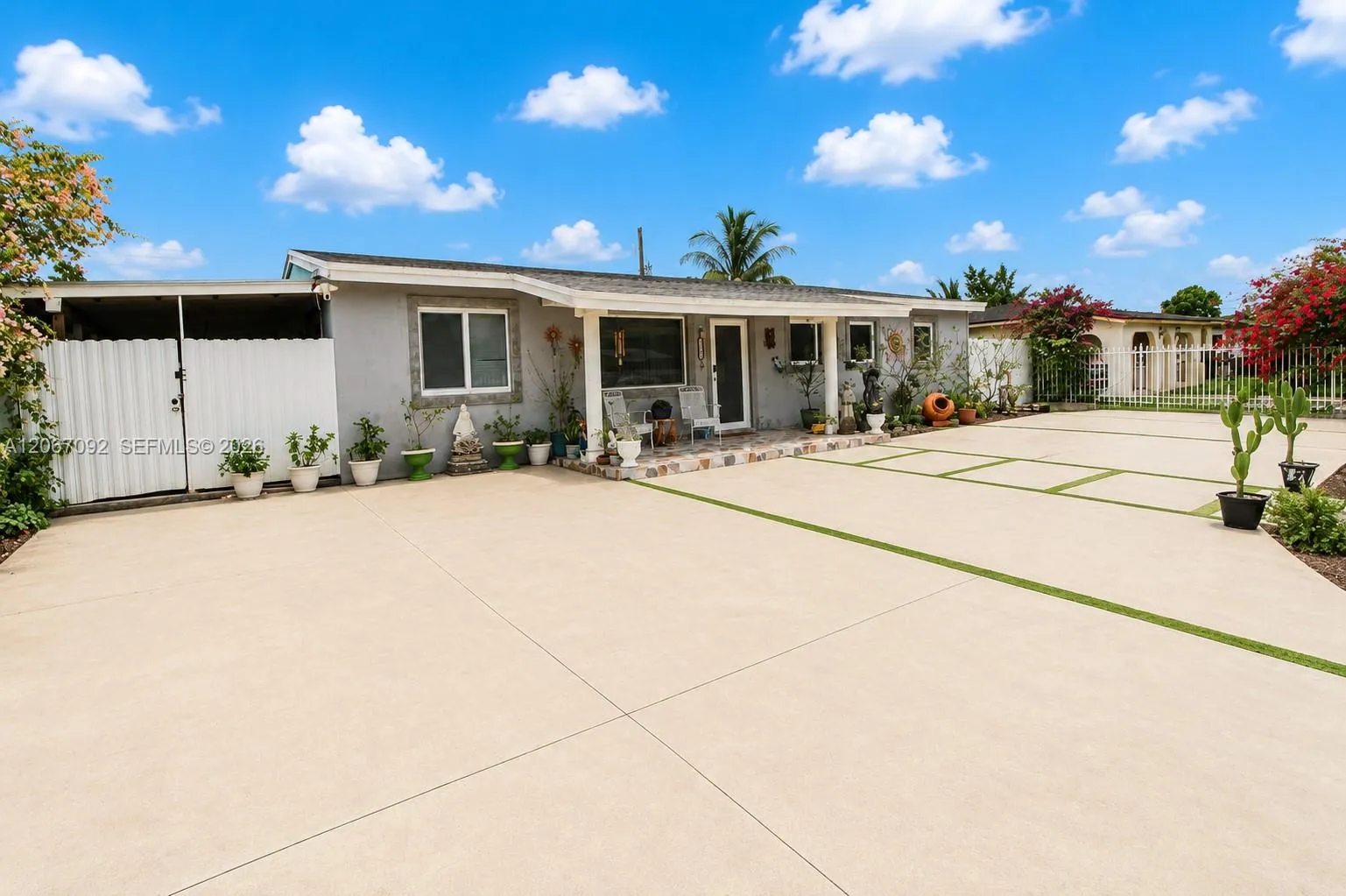 Foto de propiedad en 2961 NW 173rd Terrace, Miami Gardens, FL 33056 Miami Gardens con MLS# 