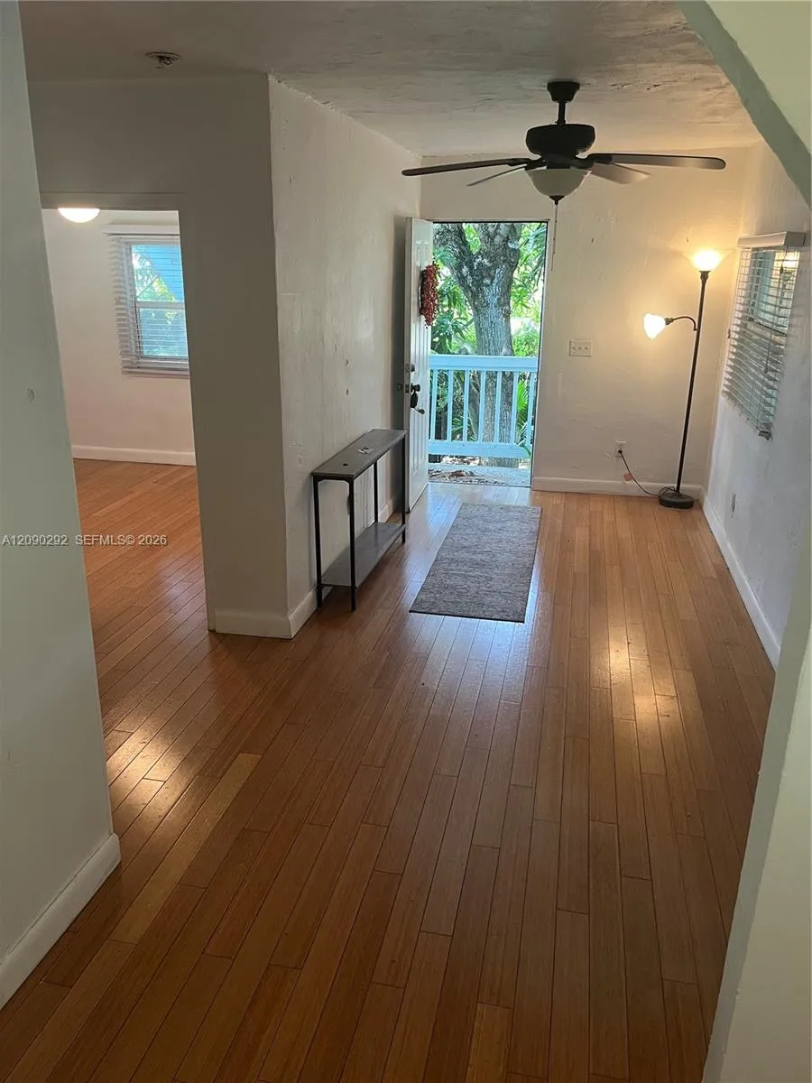 En Renta 2967 SW 21st Street G, Miami, FL 33145, Miami, FL 33145