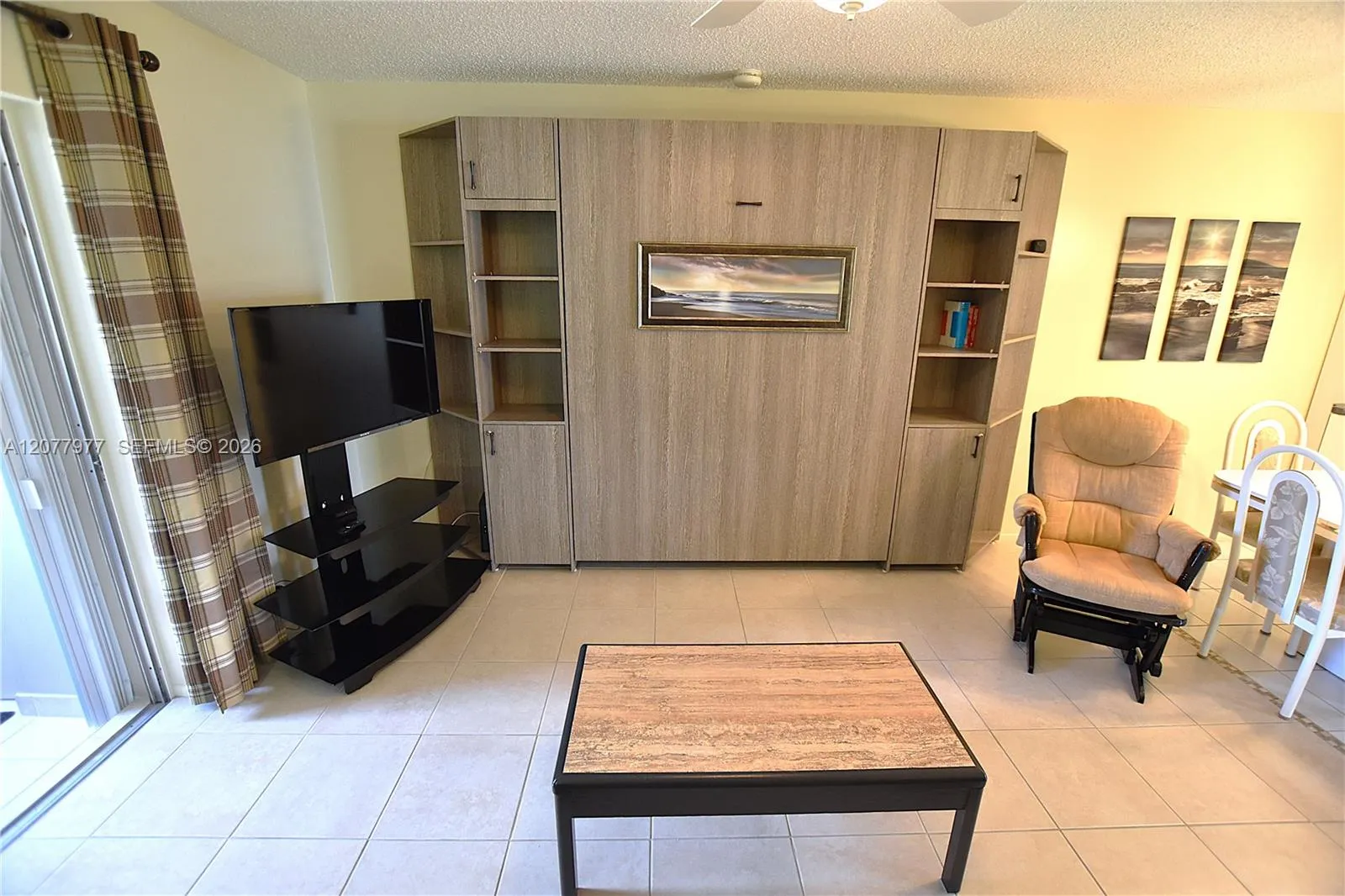 Foto de propiedad en 2971 Crosley Drive W F, West Palm Beach, FL 33415 West Palm Beach con MLS# 