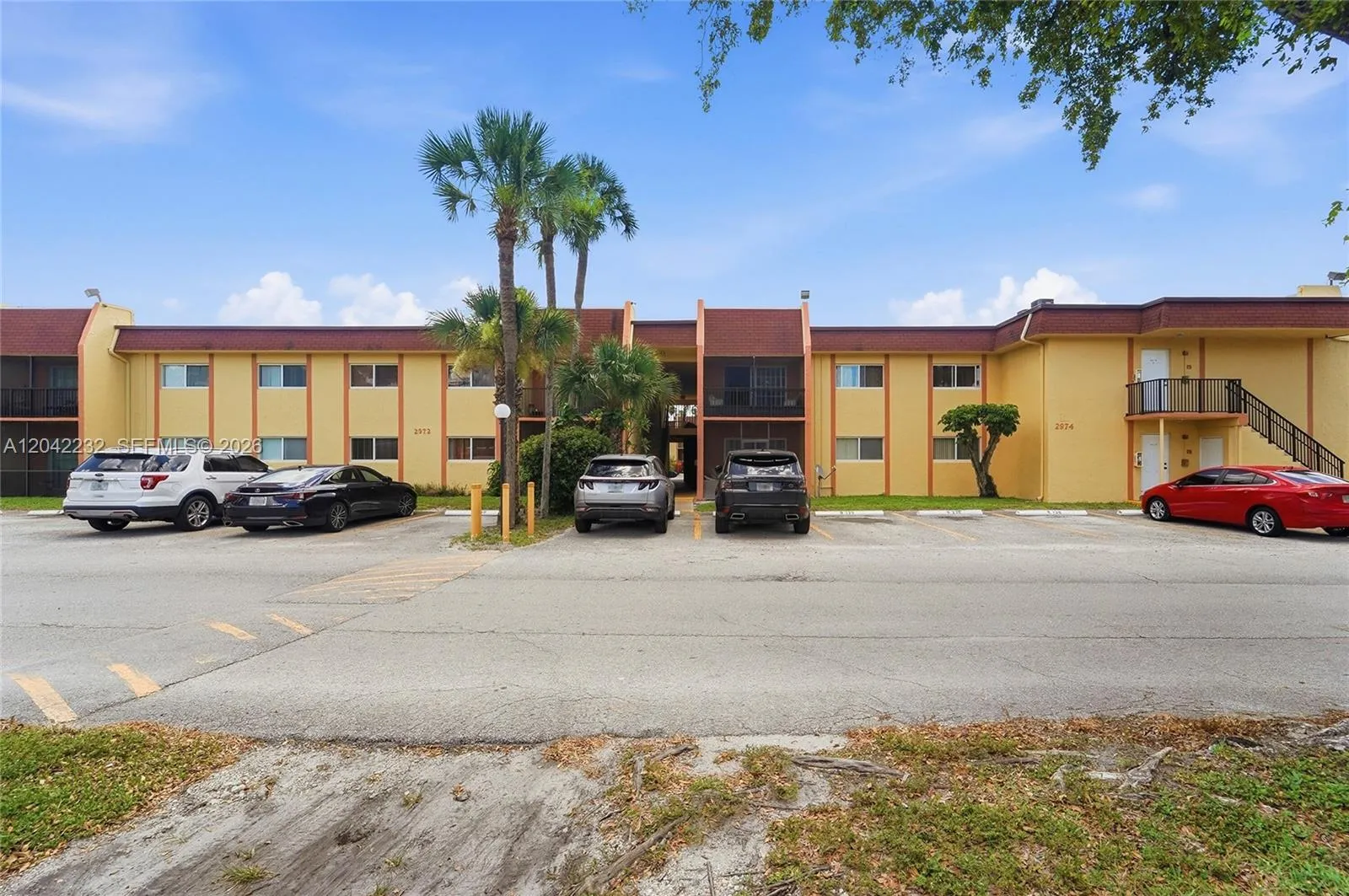 Foto de propiedad en 2974 NW 55th Avenue 2B, Lauderhill, FL 33313 Lauderhill con MLS# 