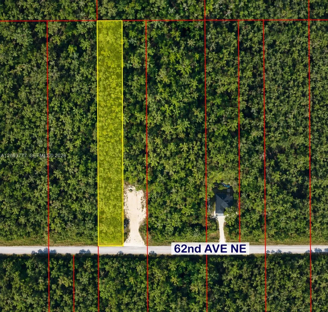 Foto de propiedad en 2979 62 Nd Avenue NE, Naples, FL 34120 Naples con MLS# 
