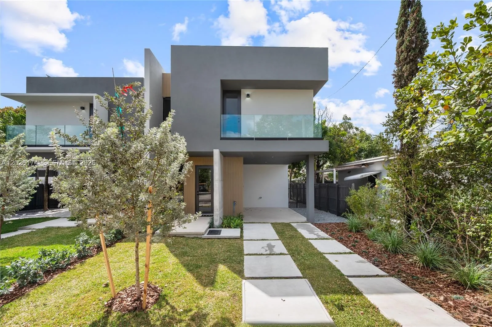 Foto de propiedad en 2980 SW 2nd Street, Miami, FL 33135 Miami con MLS# 