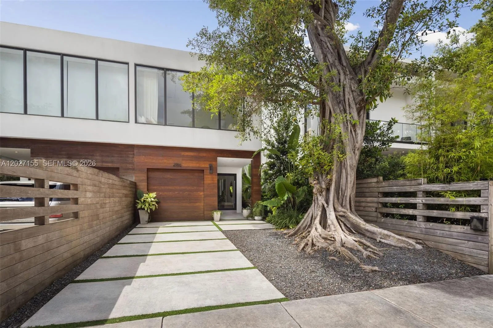 Foto de propiedad en 2986 Coconut Avenue, Coconut Grove, FL 33133 Coconut Grove con MLS# 