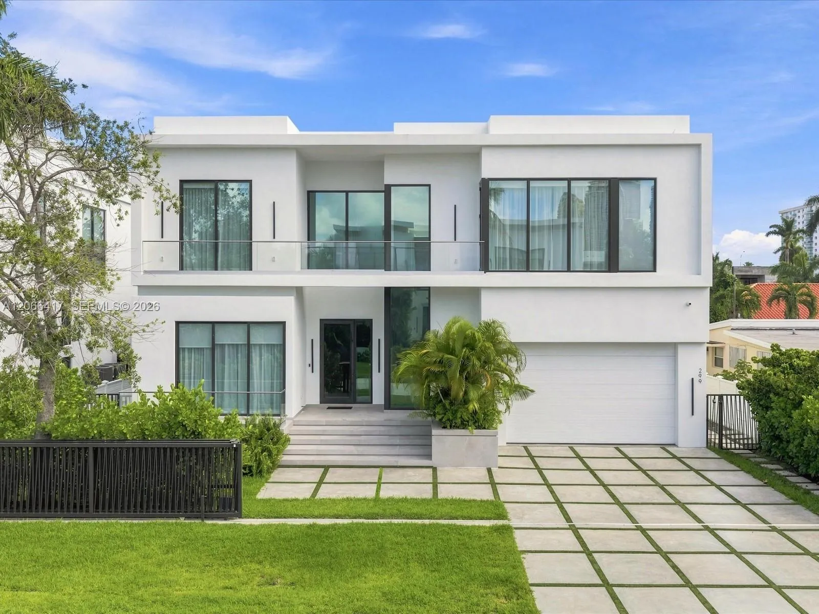 Alquilada 299 190th Street, Sunny Isles Beach, FL 33160, Sunny Isles Beach, FL 33160