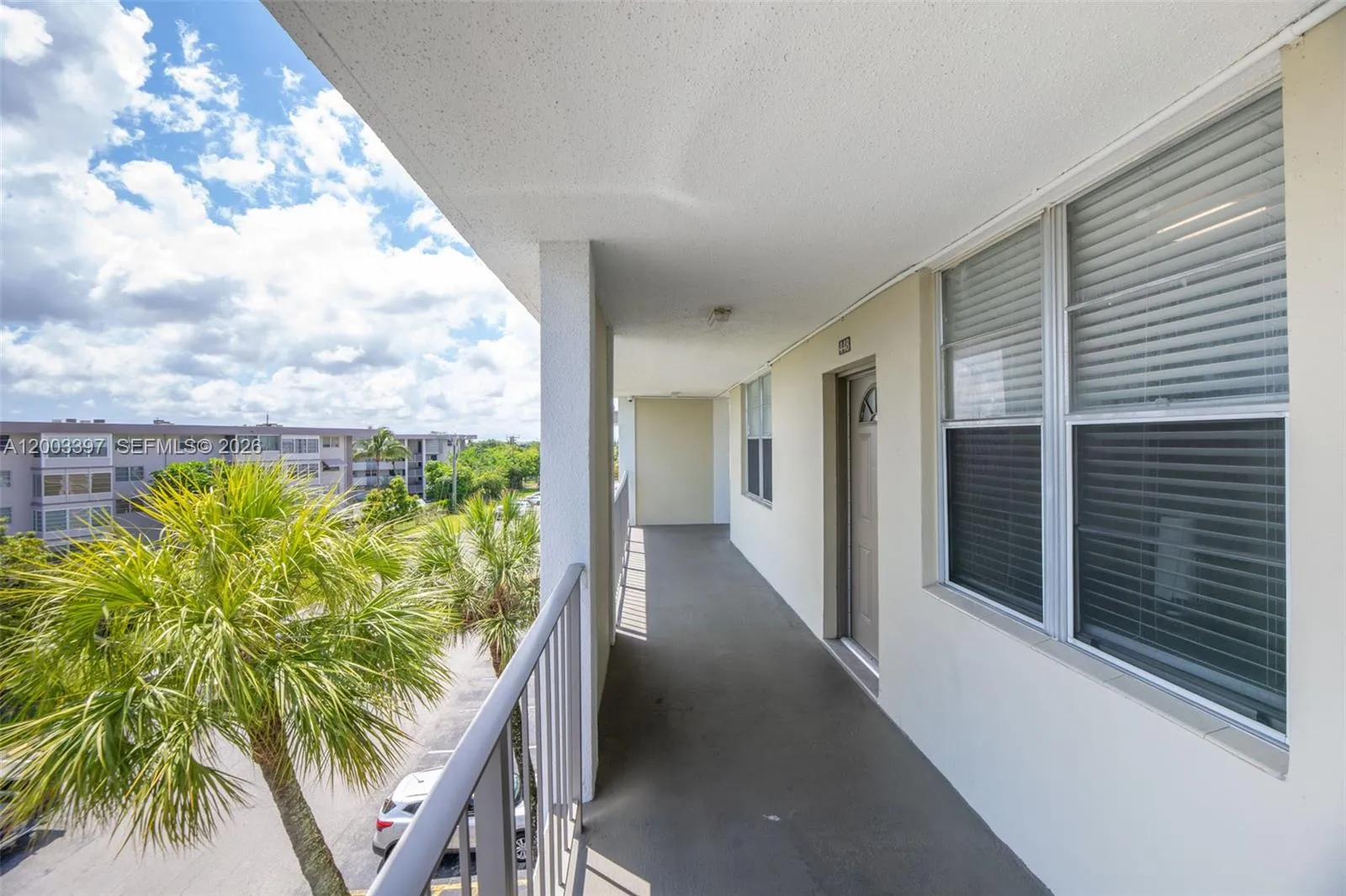 Foto de propiedad en 2999 NW 48th Avenue 448, Lauderdale Lakes, FL 33313 Lauderdale Lakes con MLS# 