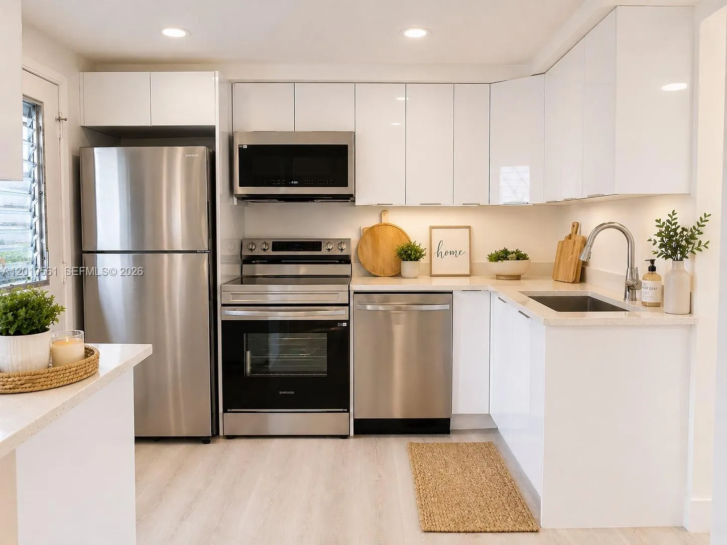 Vendido 2999 Point East Drive C101, Aventura, FL 33160, Aventura, FL 33160