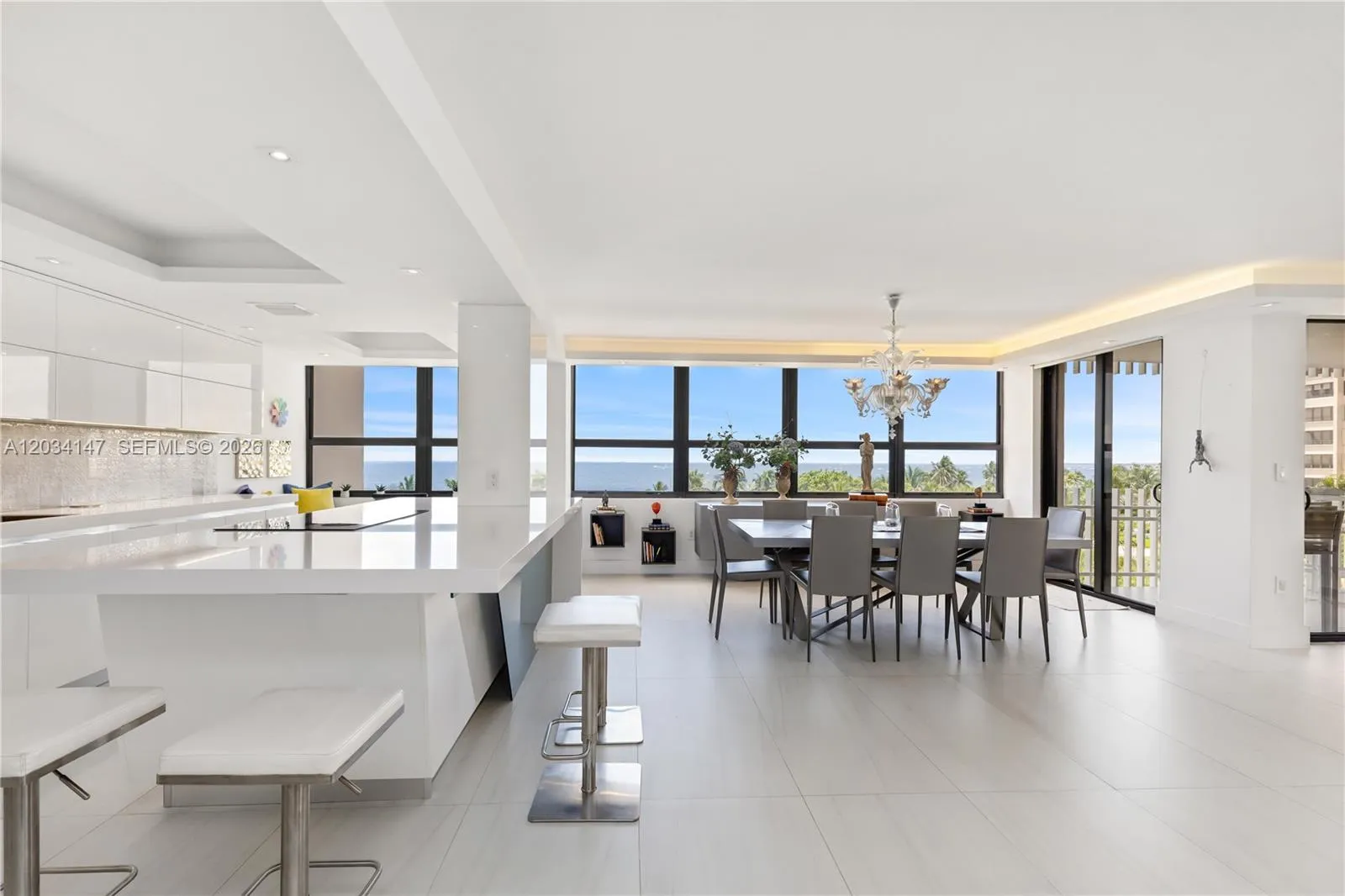 Foto de propiedad en 3 Grove Isle Drive C502, Miami, FL 33133 Miami con MLS# 
