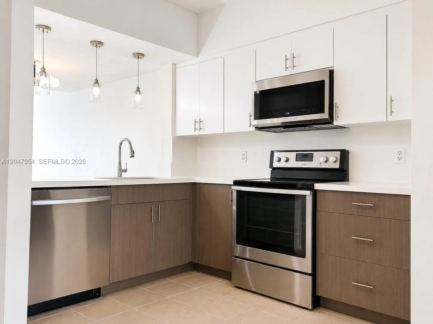 Foto de propiedad en 3 Whitehead Circle 3, Weston, FL 33326 Weston con MLS# 