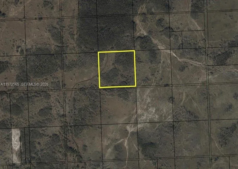 Foto de propiedad en 30-49-18 Unincorporated, FL 33185  con MLS# 