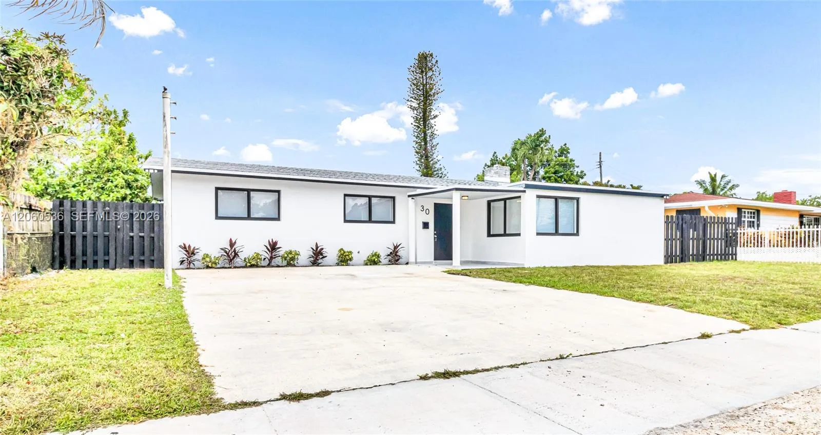 Vendido 30 NE 193rd Terrace, Miami, FL 33179, Miami, FL 33179