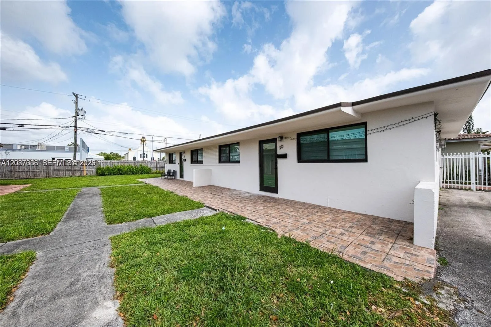 En Renta 30 NW 56th Court 1, Miami, FL 33126, Miami, FL 33126