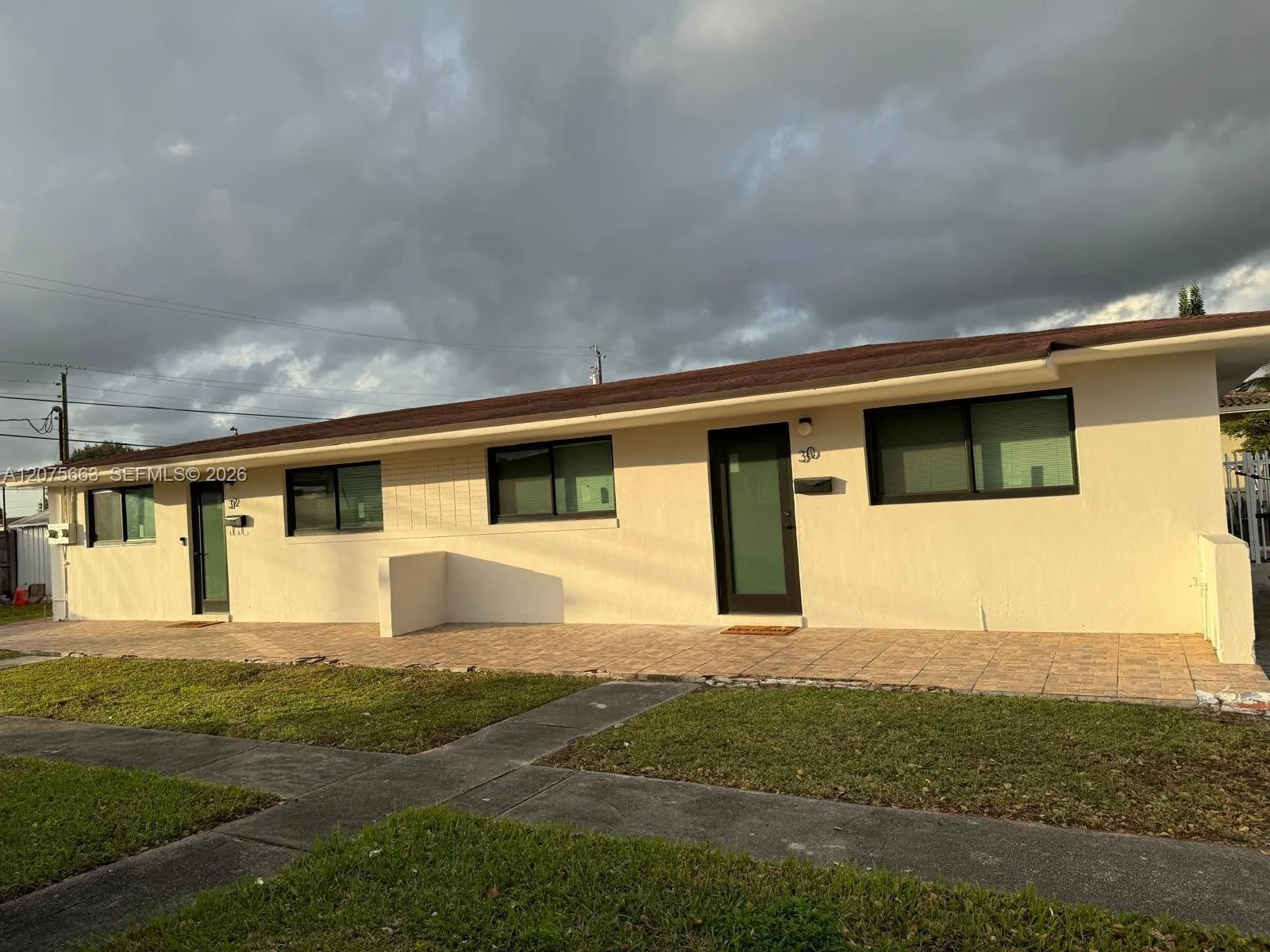 En Venta 30 NW 56th Court, Miami, FL 33126, Miami, FL 33126