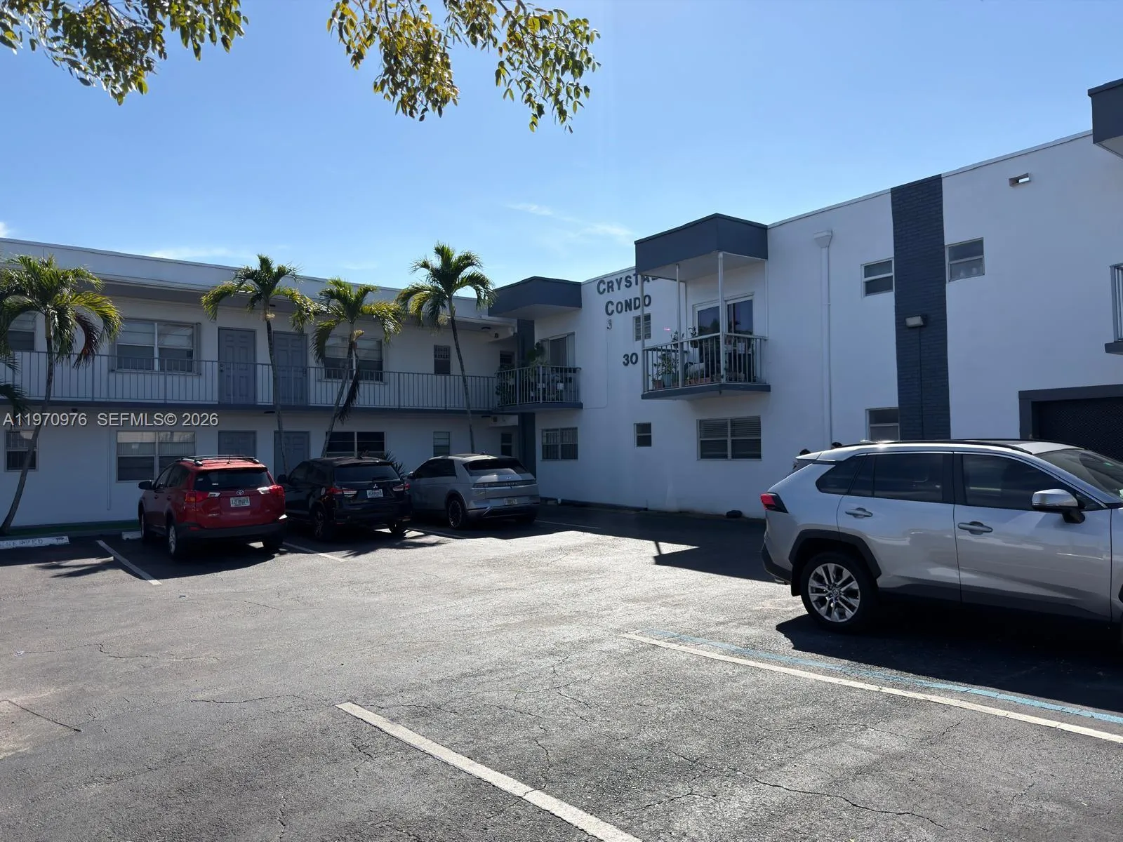 Foto de propiedad en 30 SE 4th Avenue 103, Hallandale Beach, FL 33009 Hallandale Beach con MLS# 