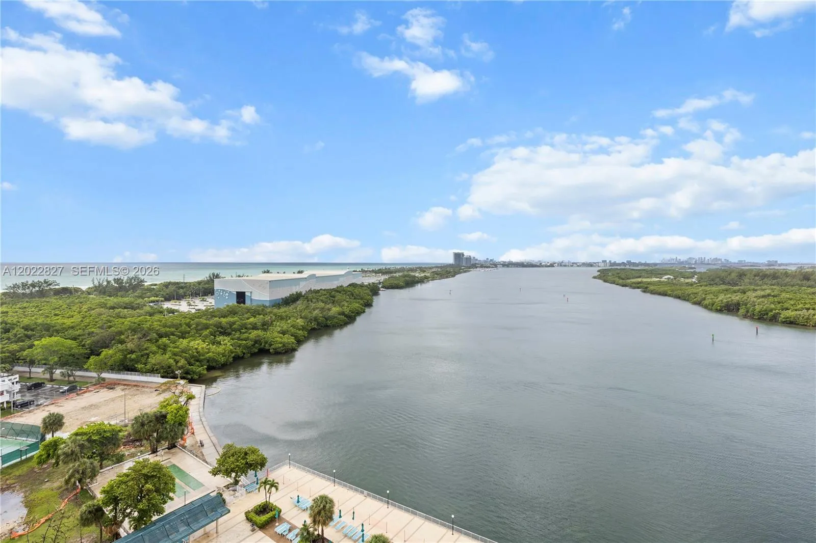 Foto de propiedad en 300 Bayview Drive 1504, Sunny Isles Beach, FL 33160 Sunny Isles Beach con MLS# 