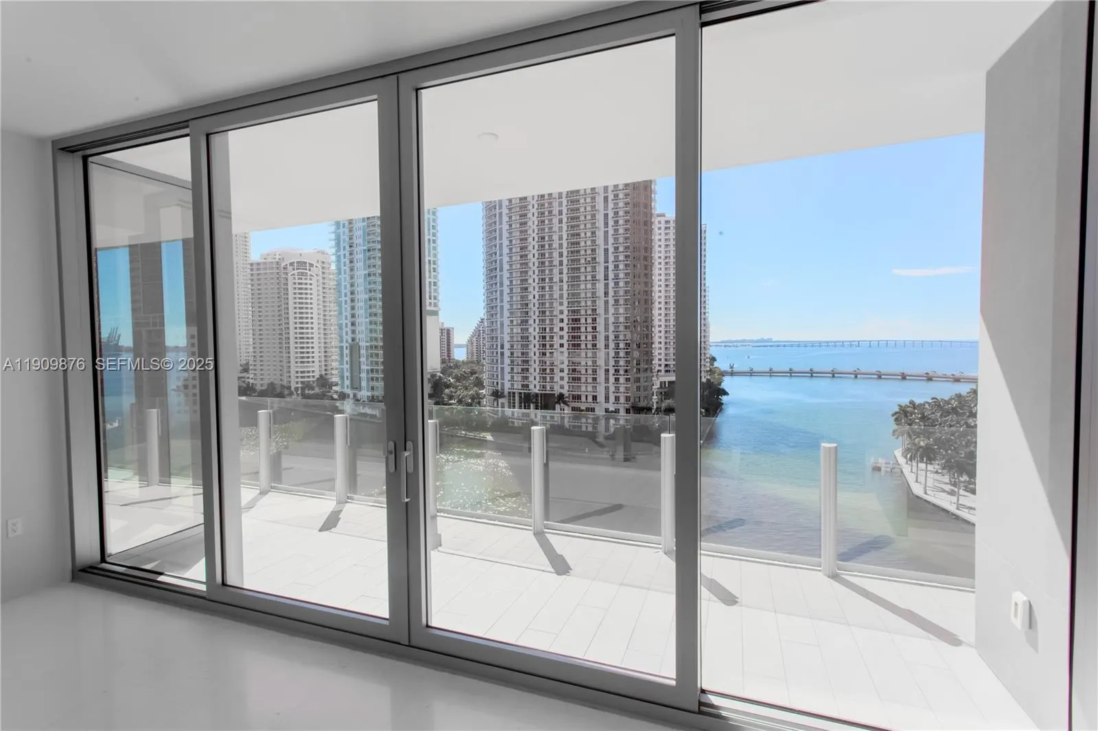 Foto de propiedad en 300 Biscayne Blvd Way 1003, Miami, FL 33131 Miami con MLS#