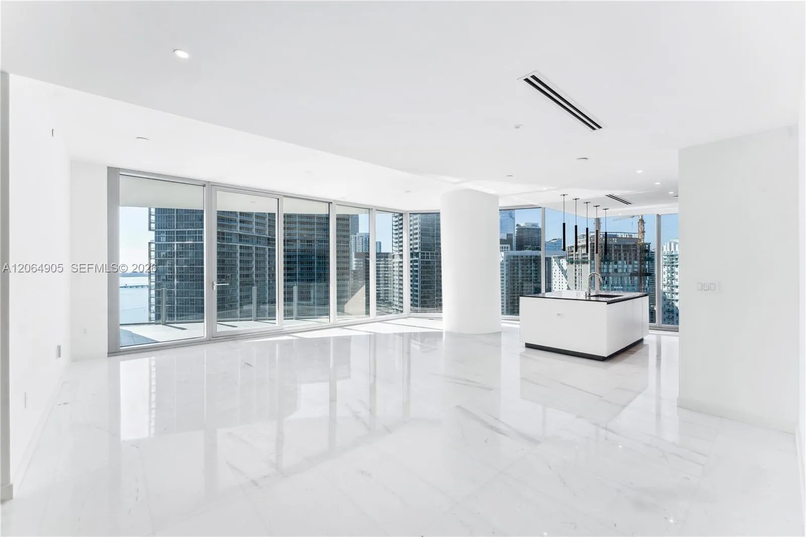 Foto de propiedad en 300 Biscayne Blvd Way 3507, Miami, FL 33131 Miami con MLS# 