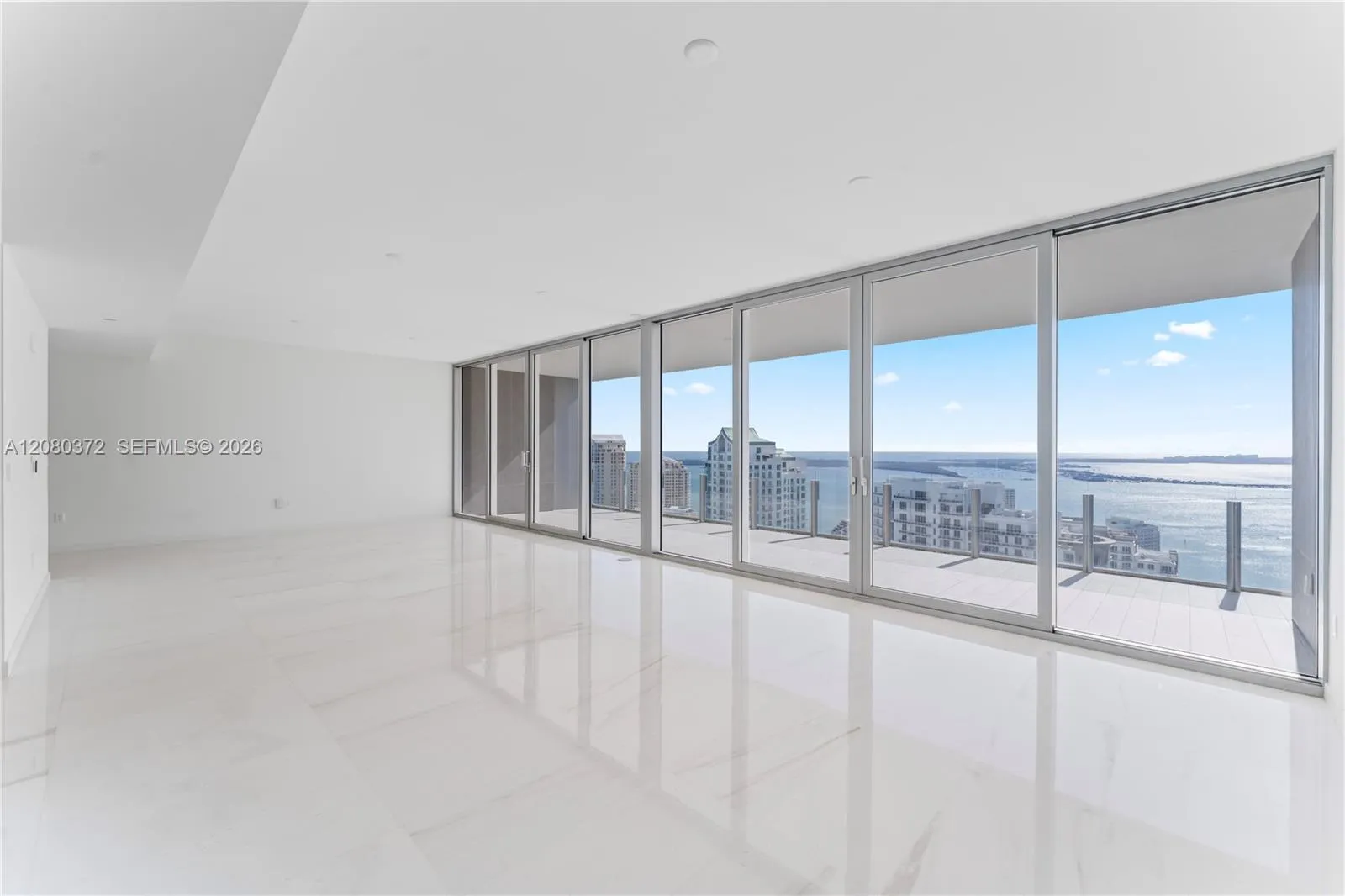 Foto de propiedad en 300 Biscayne Blvd Way 4102, Miami, FL 33131 Miami con MLS#