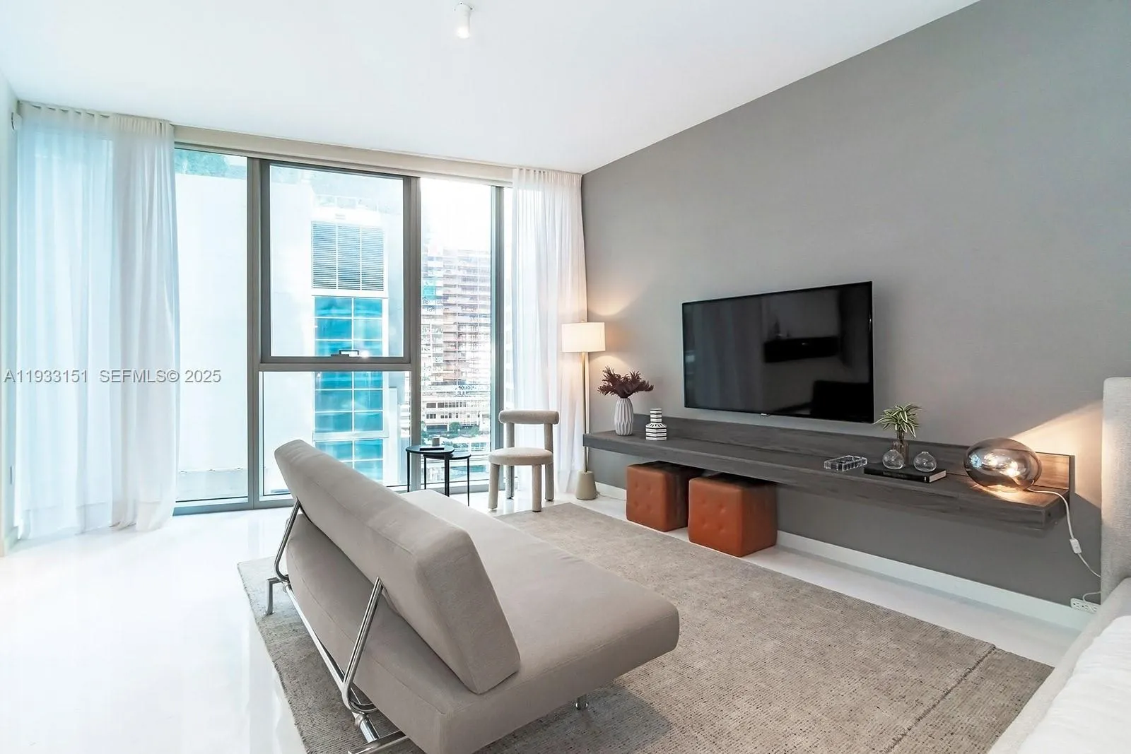 Foto de propiedad en 300 Biscayne Blvd Way 805, Miami, FL 33131 Miami con MLS#
