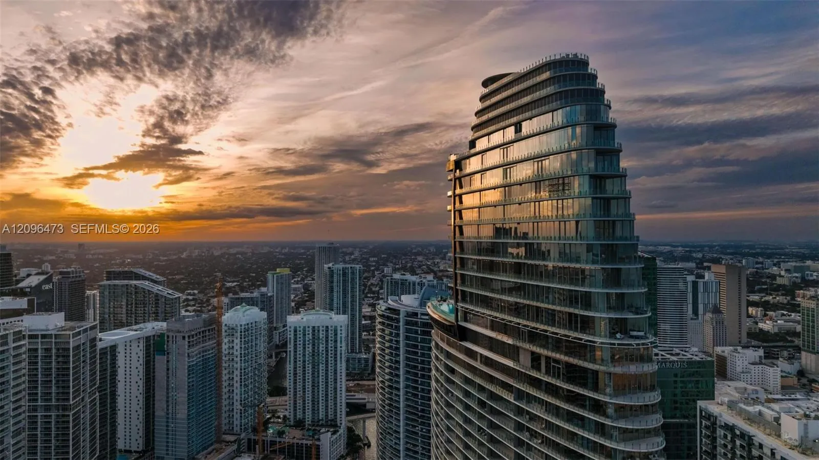 En Renta 300 Biscayne Boulevard Way 3805W, Miami, FL 33131, Miami, FL 33131