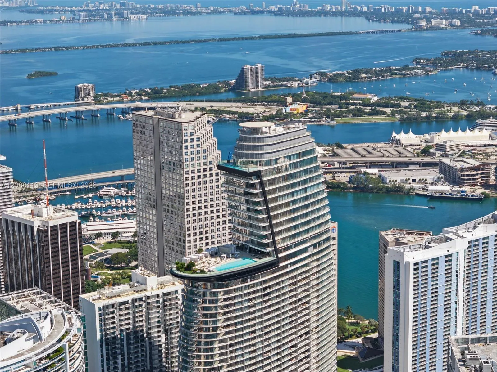 Foto de propiedad en 300 Biscayne Boulevard Way 4007W, Miami, FL 33131 Miami con MLS#