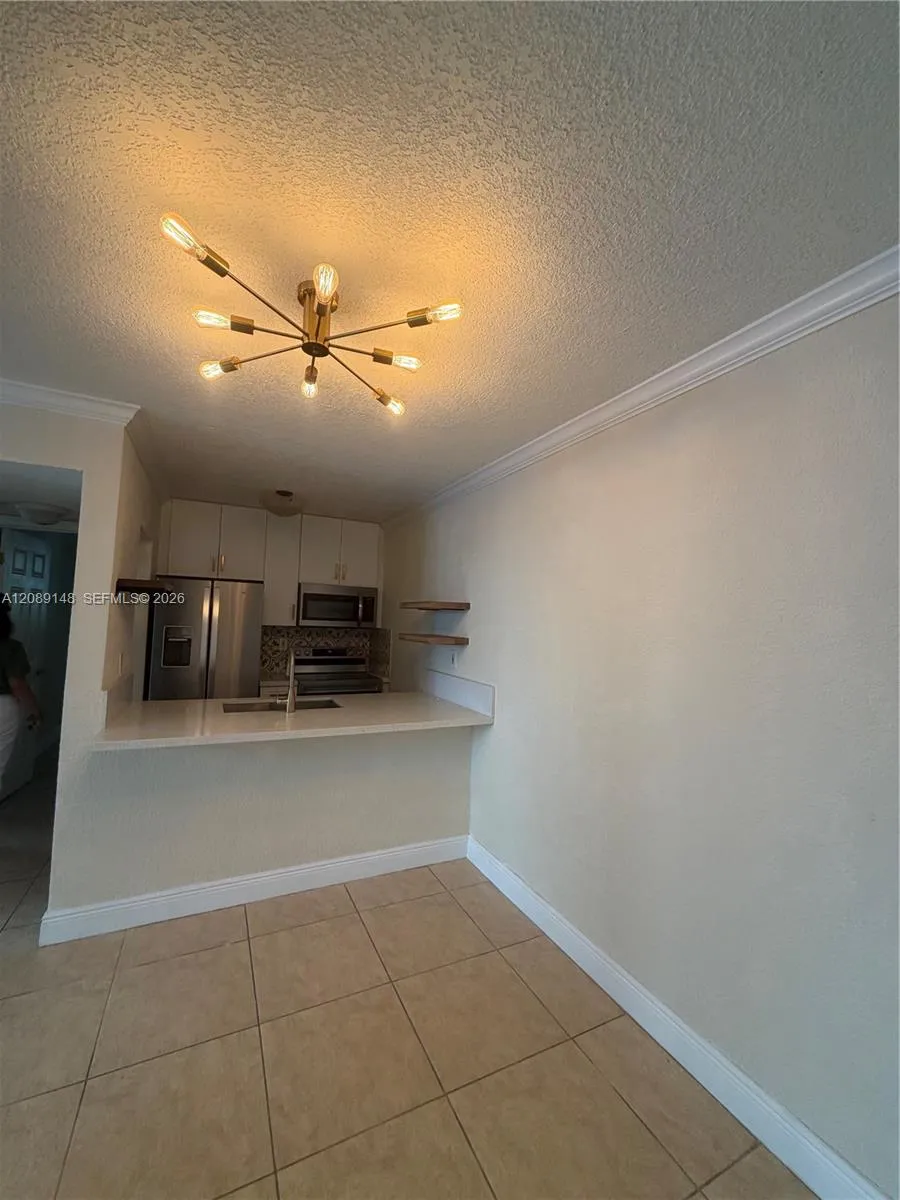 En Renta 300 Madeira Avenue 102, Coral Gables, FL 33134, Coral Gables, FL 33134