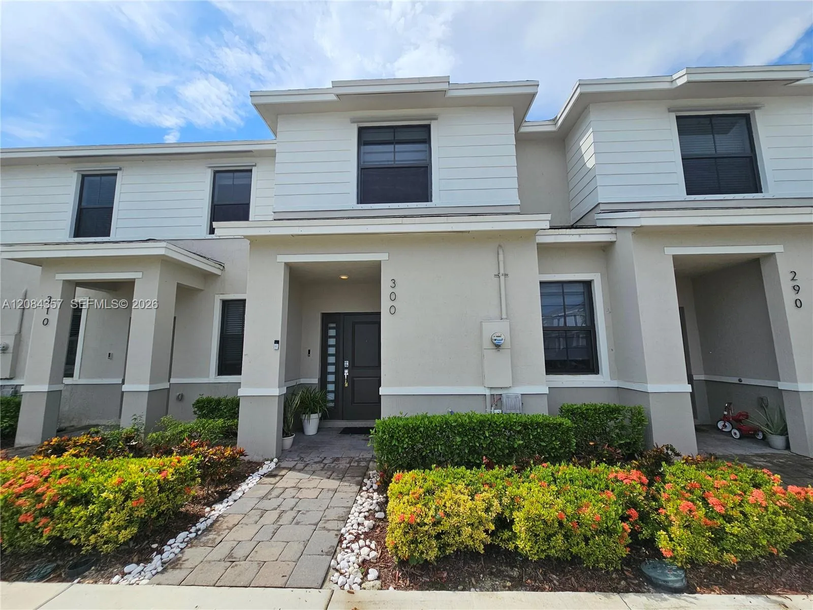 Foto de propiedad en 300 NE 12th Street, Florida City, FL 33034 Florida City con MLS# 