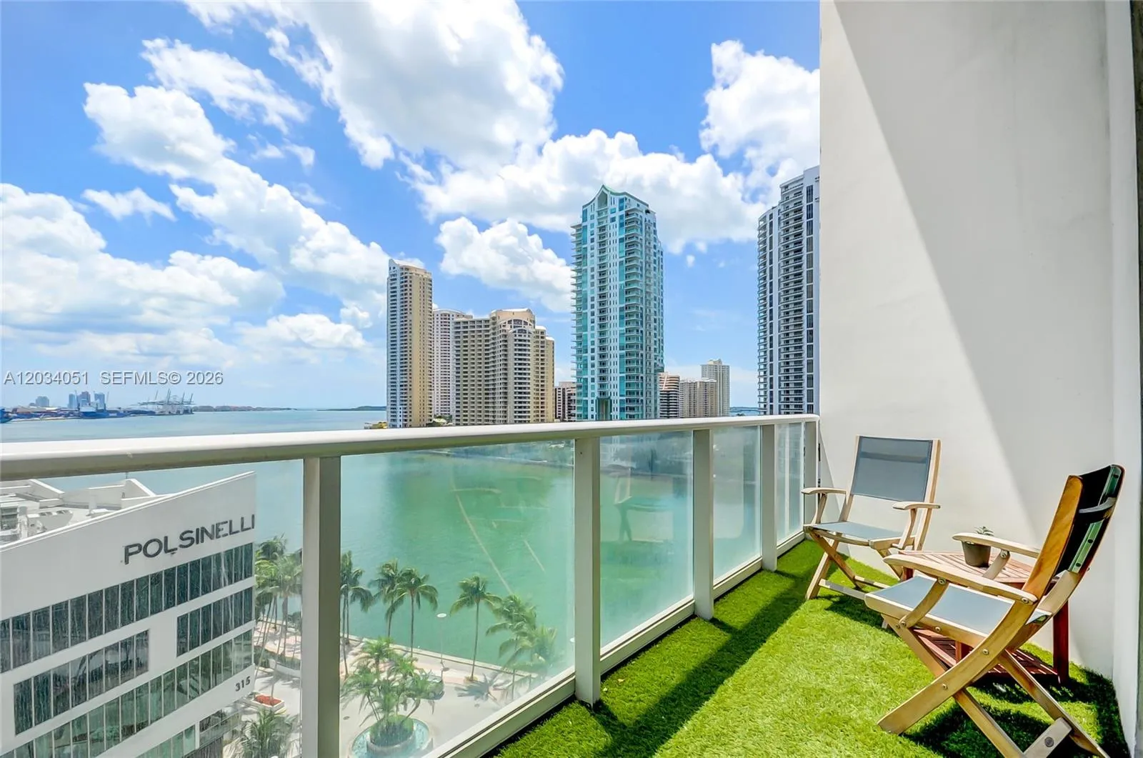 Foto de propiedad en 300 S Biscayne Bluv L-1022, Miami, FL 33131 Miami con MLS#