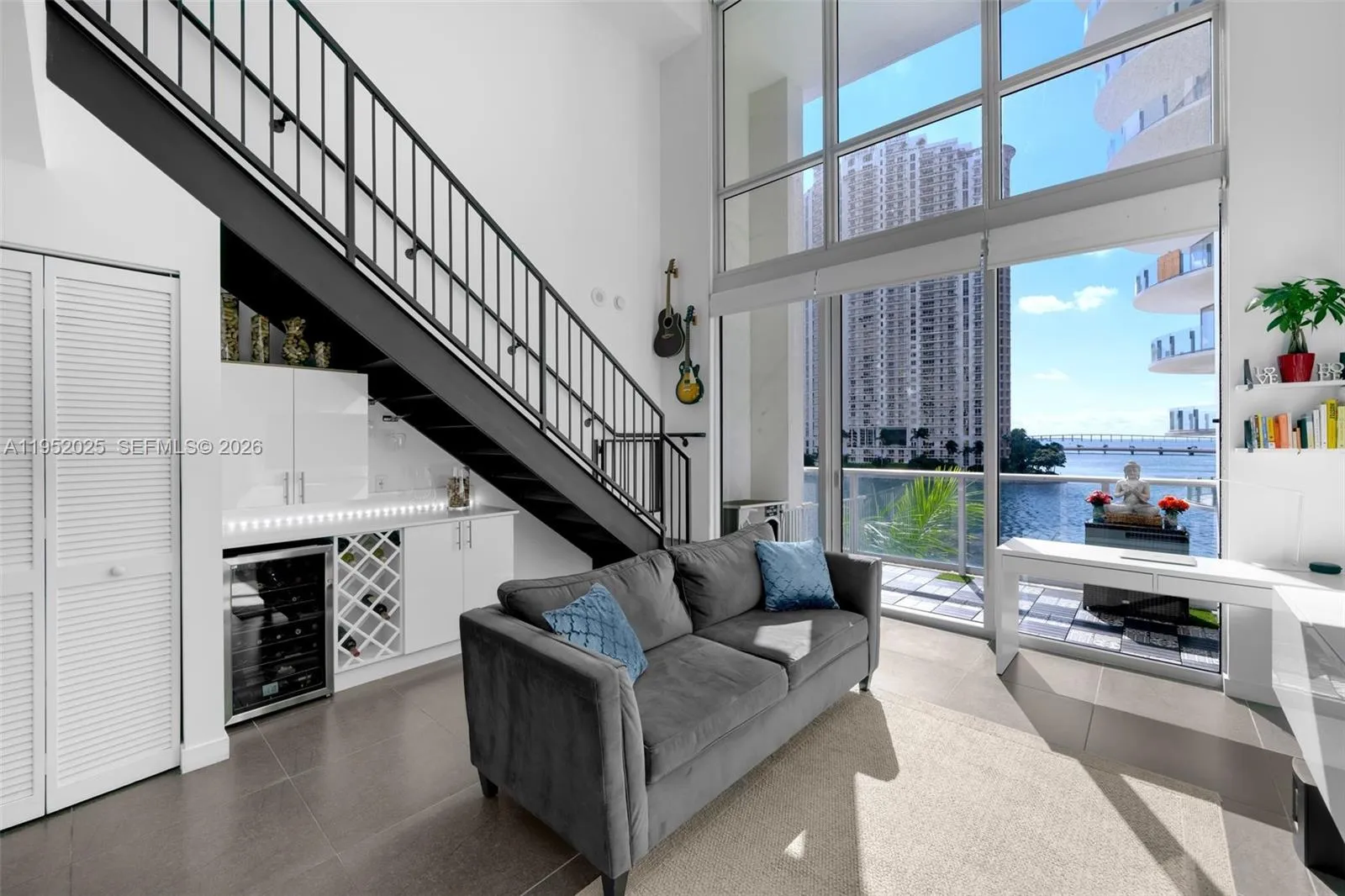 Foto de propiedad en 300 S Biscayne Boulevard L-410, Miami, FL 33131 Miami con MLS#
