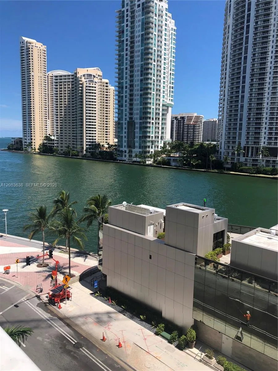 Foto de propiedad en 300 S Biscayne Boulevard L-608, Miami, FL 33131 Miami con MLS#