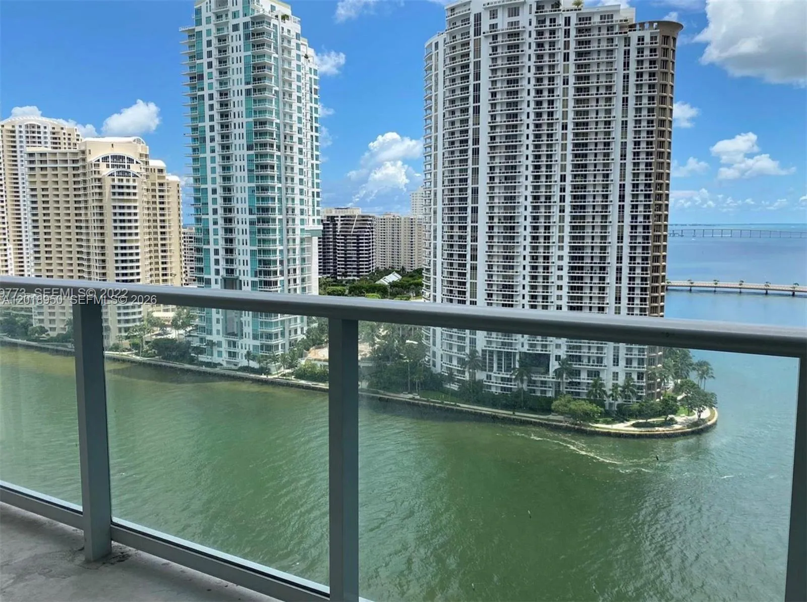 Foto de propiedad en 300 S Biscayne Boulevard T-1606, Miami, FL 33131 Miami con MLS#