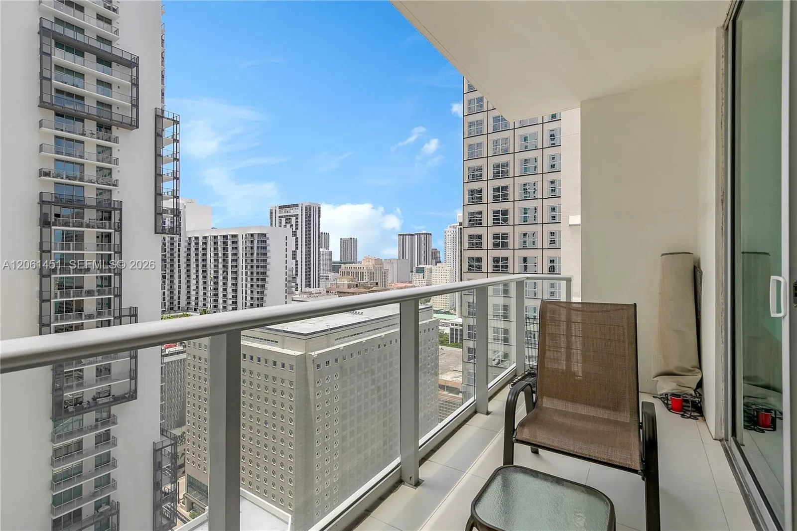 Foto de propiedad en 300 S Biscayne Boulevard T-2309, Miami, FL 33131 Miami con MLS#