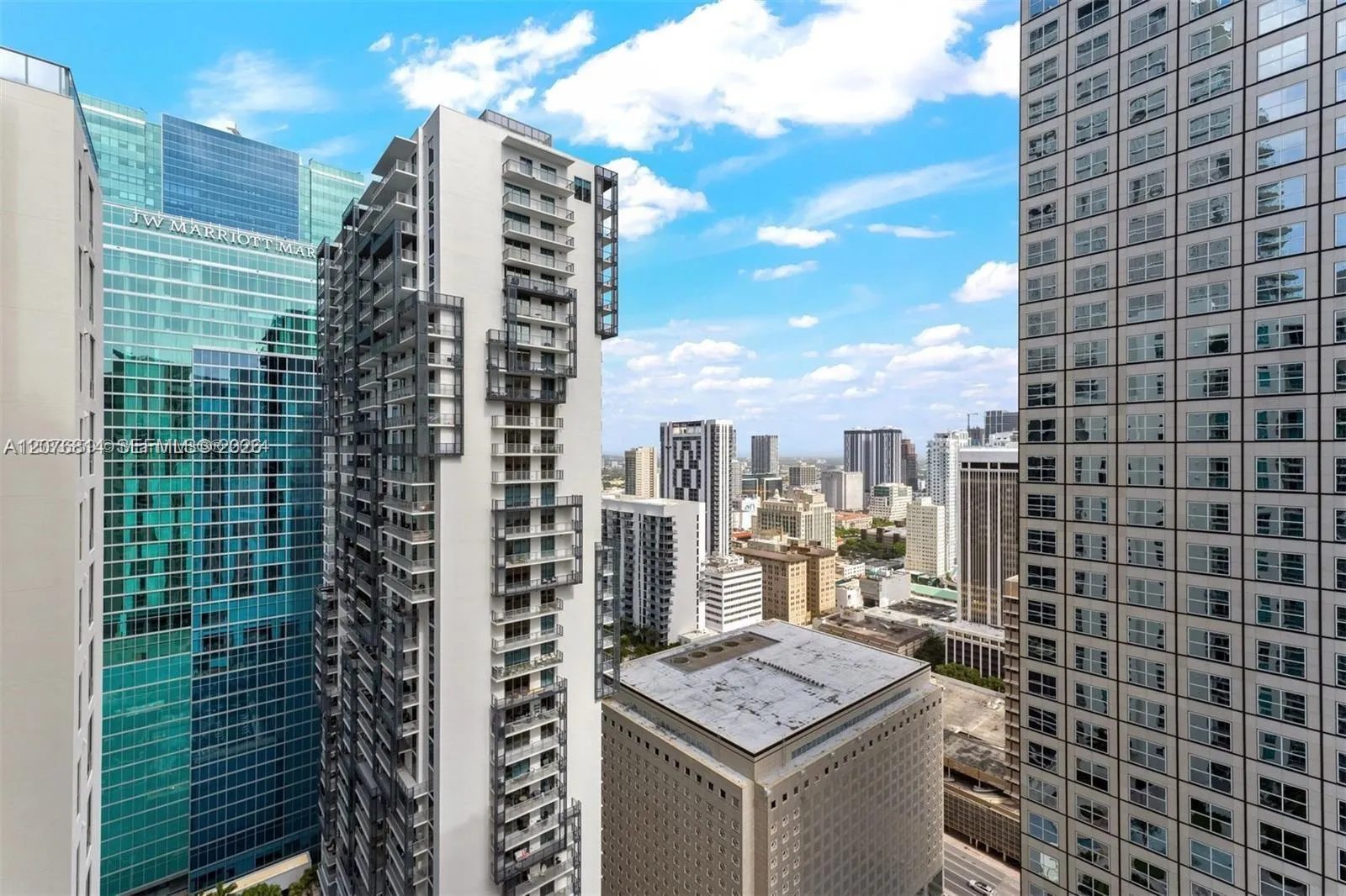 Foto de propiedad en 300 S Biscayne Boulevard T-3407, Miami, FL 33131 Miami con MLS#
