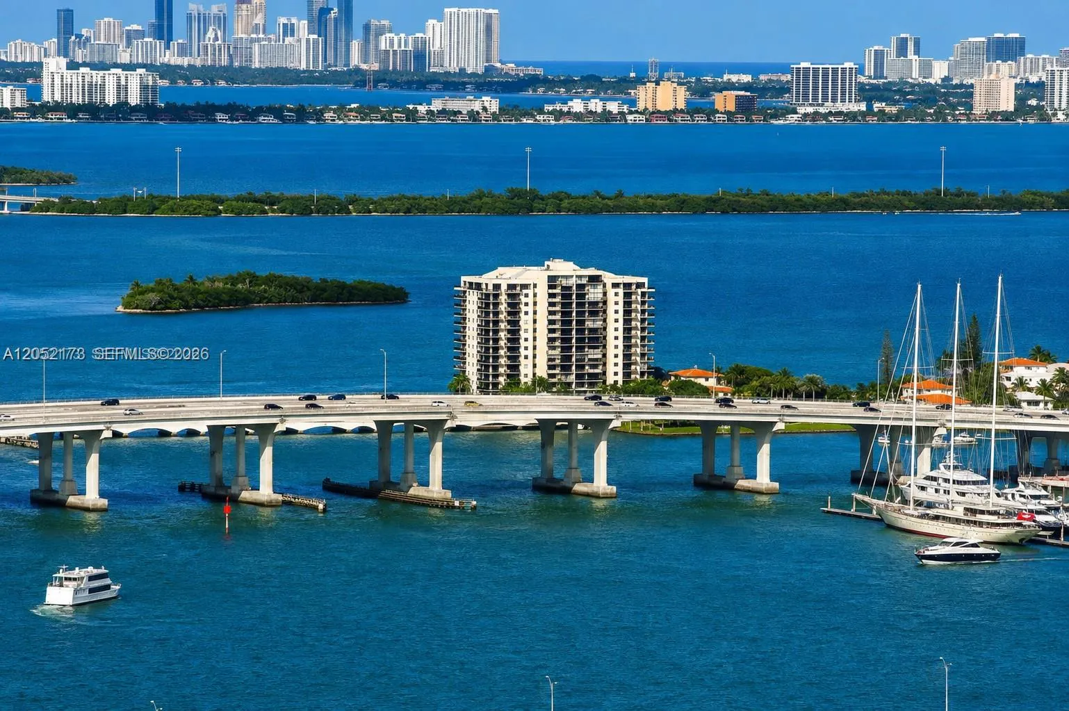 Foto de propiedad en 300 S Biscayne Boulevard T-3511, Miami, FL 33131 Miami con MLS#