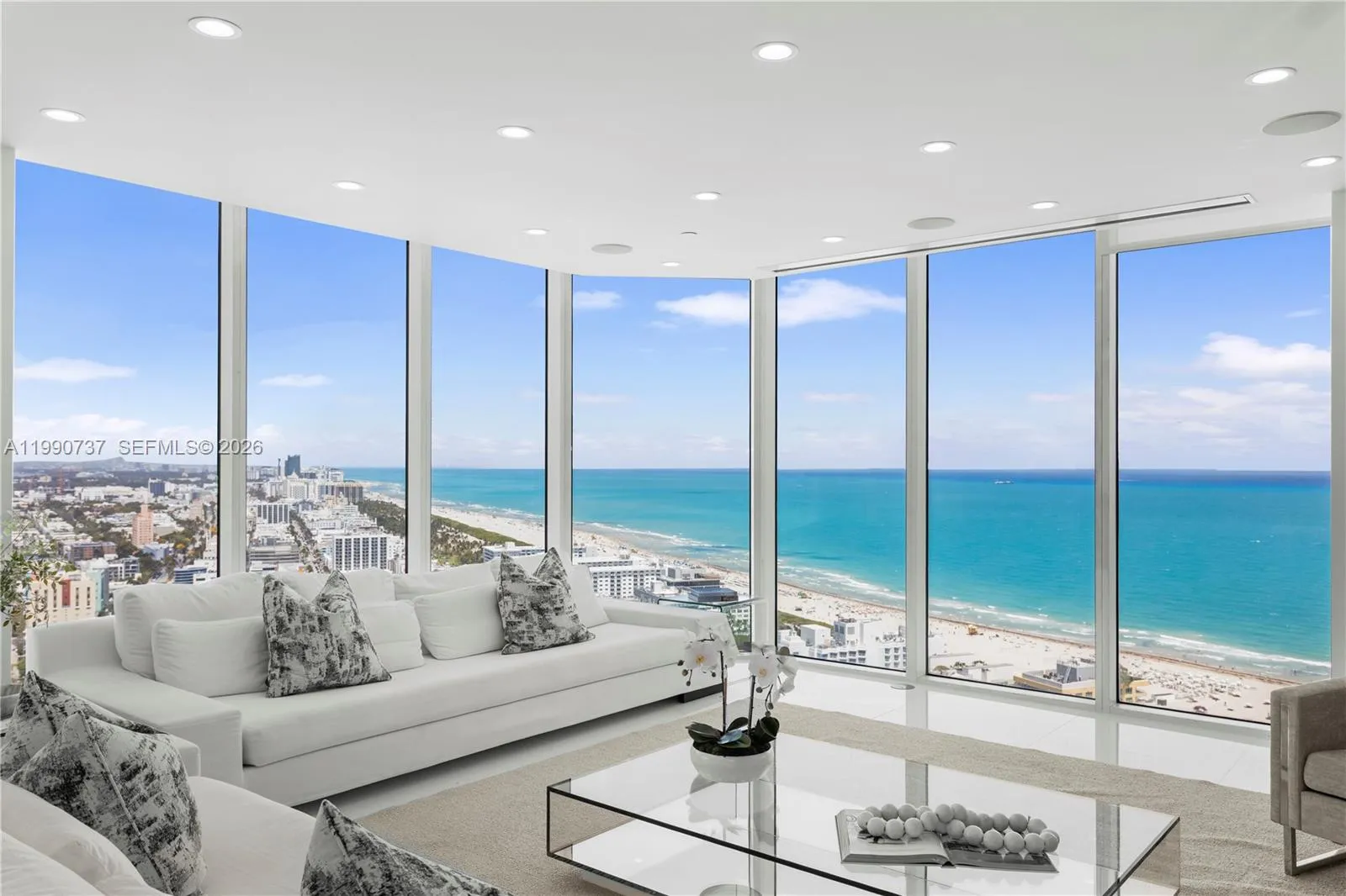 Foto de propiedad en 300 S Pointe Drive 3405, Miami Beach, FL 33139 Miami Beach con MLS# 
