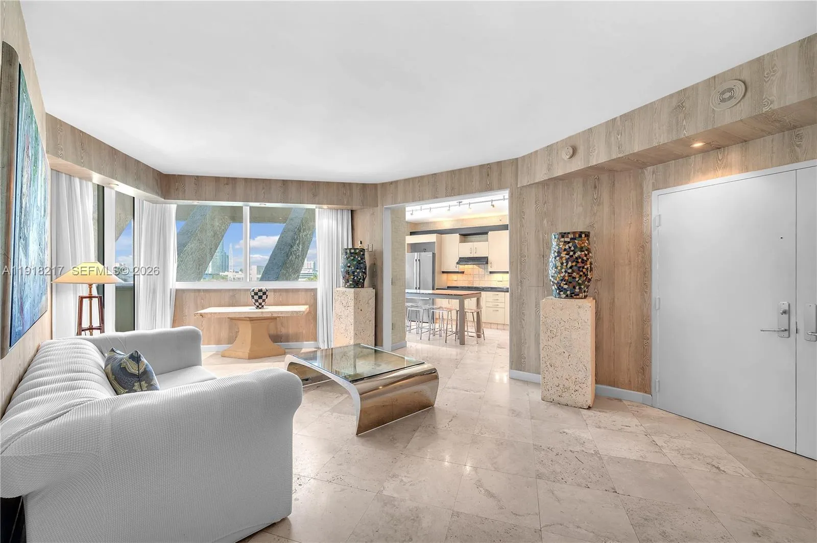 Foto de propiedad en 300 S Pointe Drive 906, Miami Beach, FL 33139 Miami Beach con MLS# 